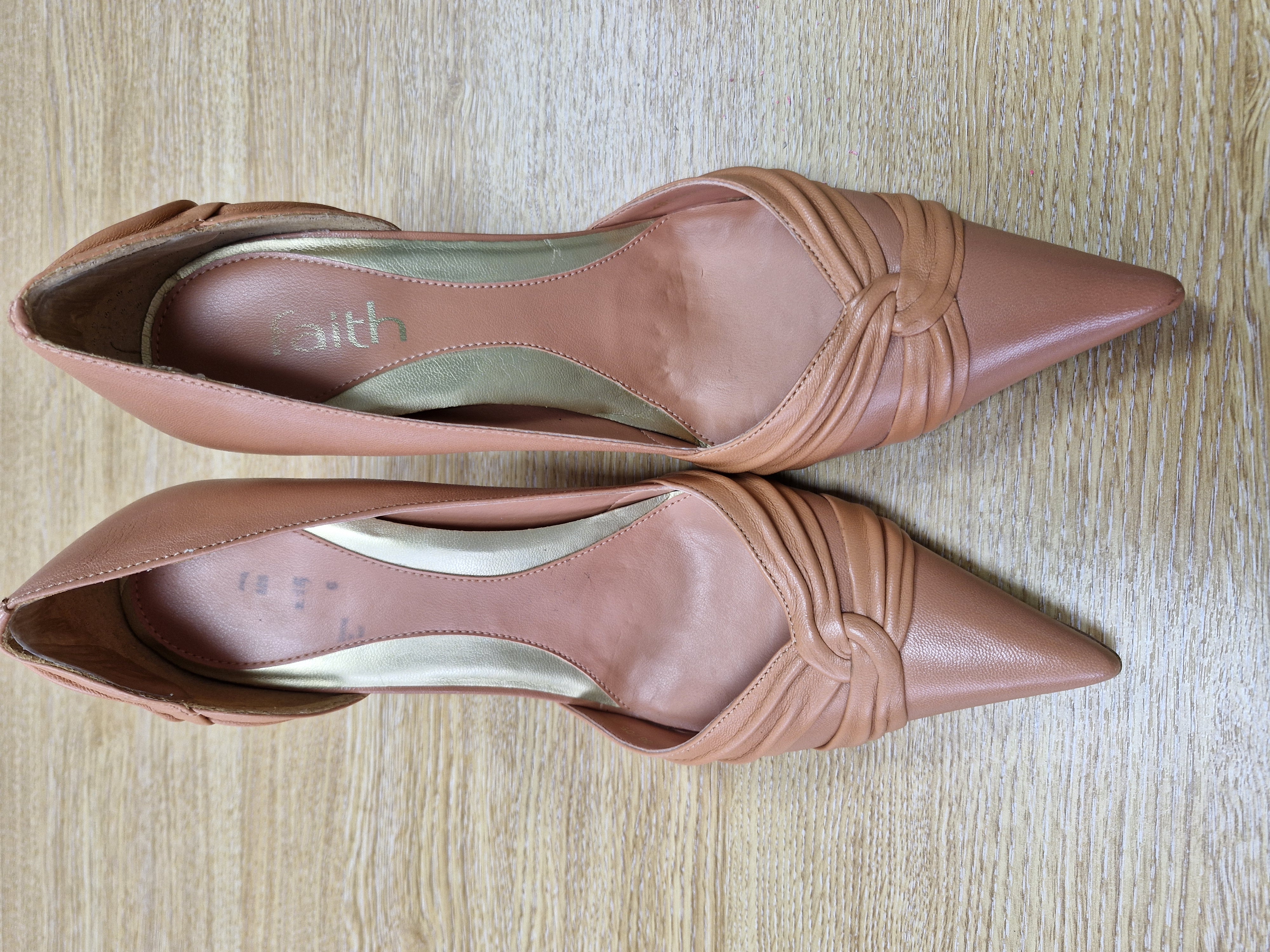 Peach Pointed Toes by Faith