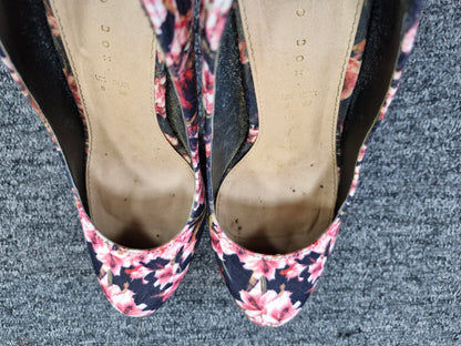 Well Worn Heels - Flower Pattern UK6, moderate scent