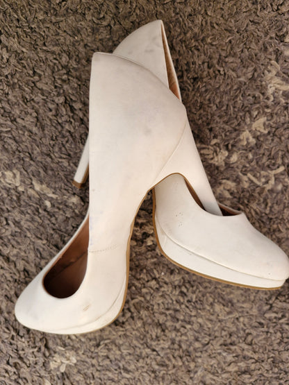 Sexy white Heels - Well Worn - UK6