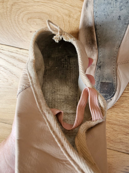 Ballet Shoes / Heavily Worn / Scented - UK5