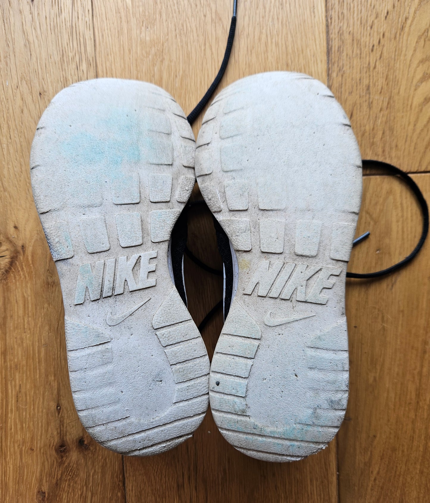 Well Worn Gym Trainers - UK5