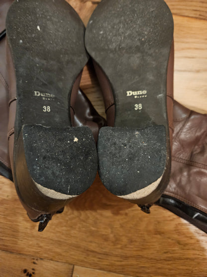 Well Worn Leather Boots UK5