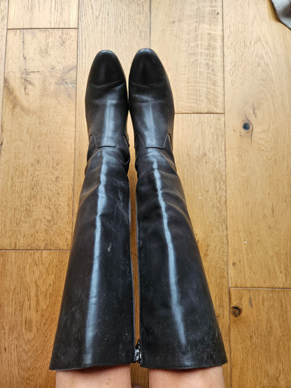 Stunning Hobbs Designer Leather Boots / UK5 / Well Worn