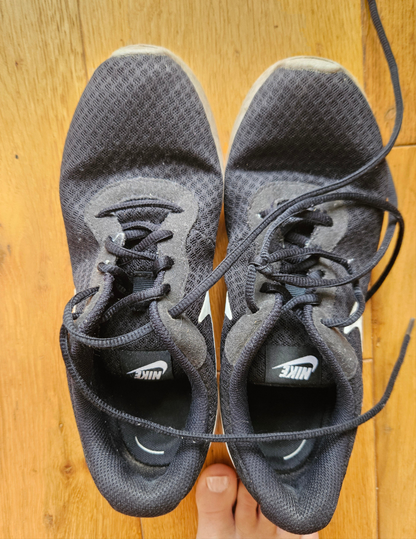 Well Worn Gym Trainers - UK5