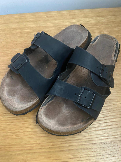 Smelly and trashed sandals, UK6