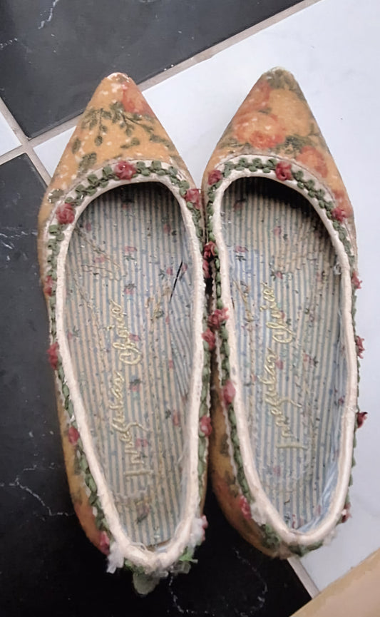 Irregular Choice Flats, UK5, Heavily worn - Medium Scent