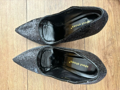 Well Worn Sparkly Black Heels / UK5