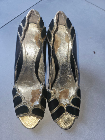 Trashed Vintage Peeped Toe Heels / UK5