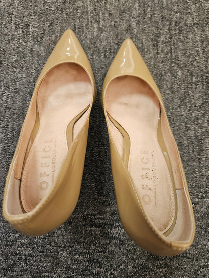 Beautiful Office Court Heels / UK5 / Well Worn